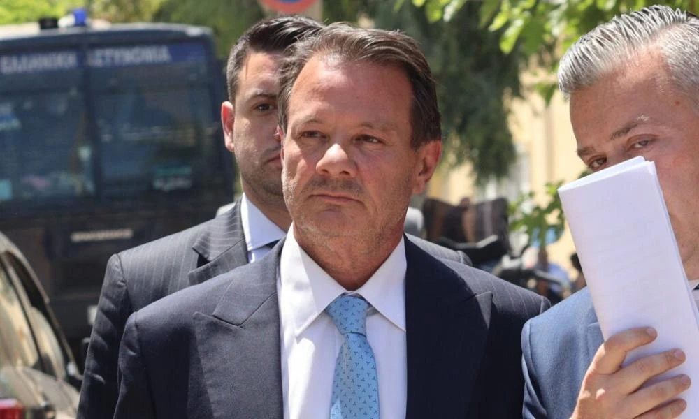 Λύτρας: Τα ρίχνει στη γυναίκα του – «Εκείνη επέλεξε το αφήγημα ότι έπεσε από τη σκάλα»